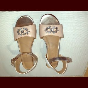 American Eagle children’s sandals